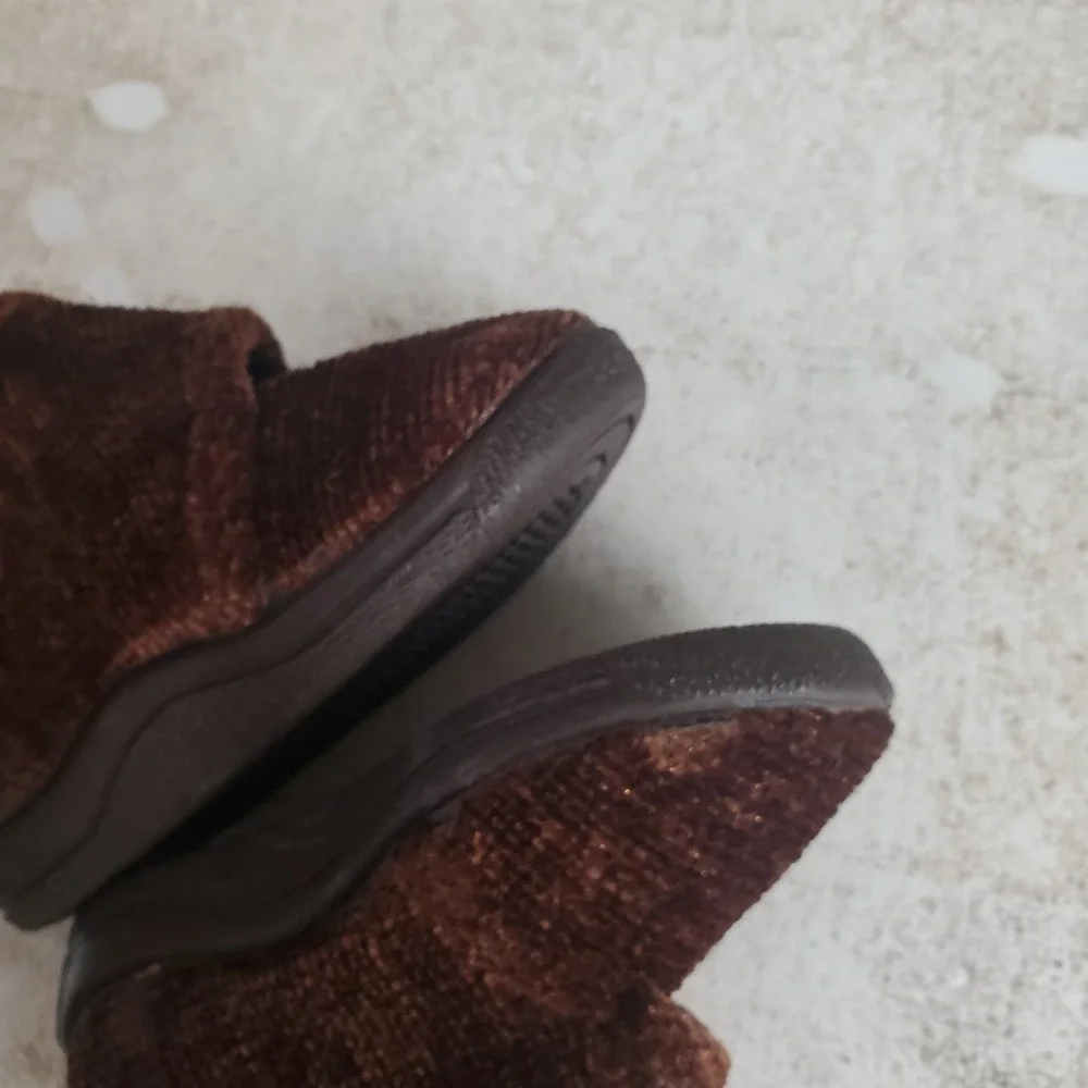 Cienta 133008 Toddlers Shoes Sz 6 Brown Velvet Round Toe Hook & Loop Ankle